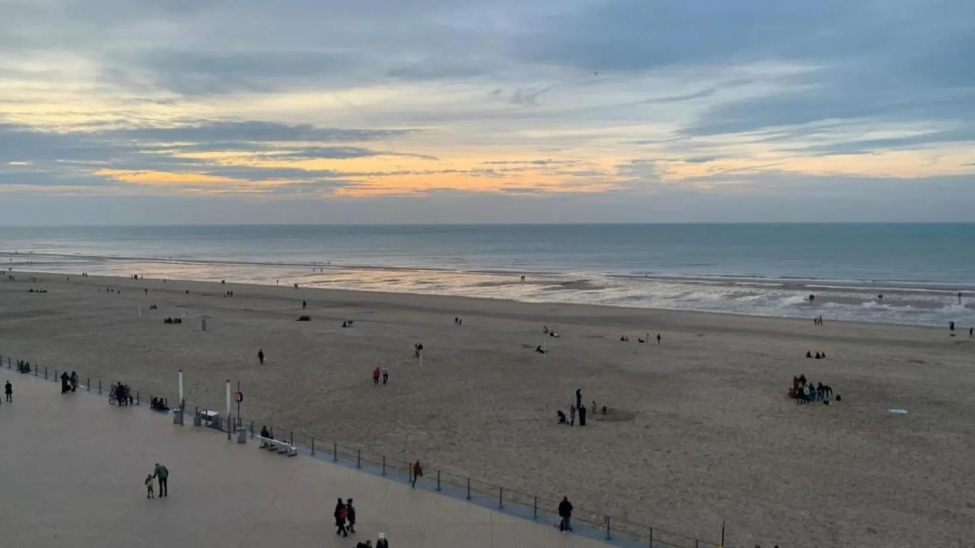 Beautiful Apartment With View Ostend